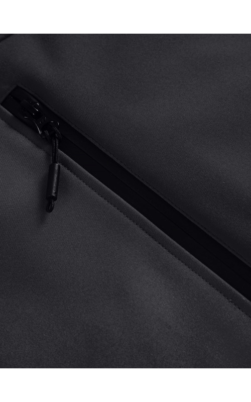 Женская парка для активных прогулок.