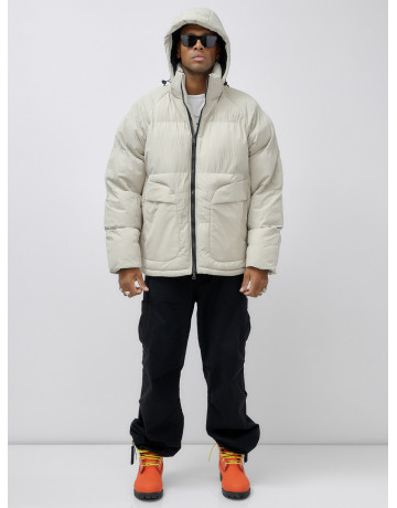 Мужская зимняя куртка свободного кроя для активного отдыха.