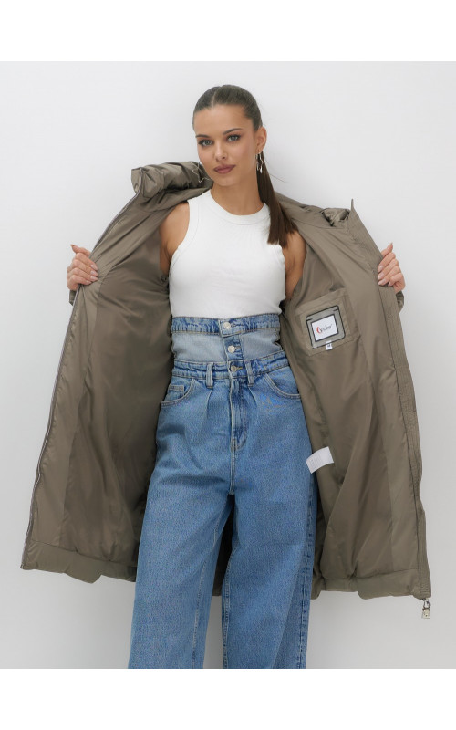 Длинный женский пуховик с капюшоном для зимы