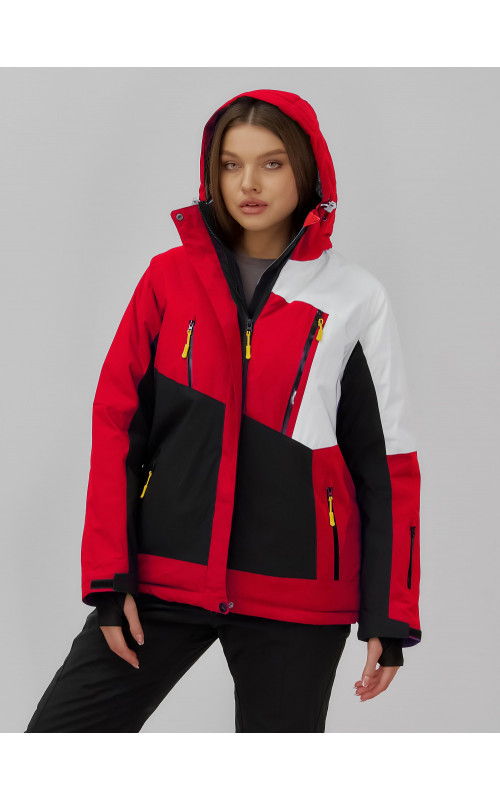 Женский горнолыжный костюм для активного отдыха.