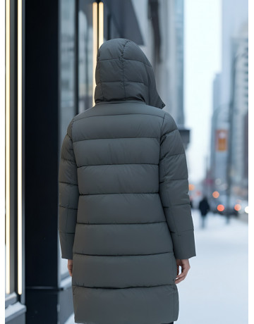 Длинный зимний пуховик для женщин с капюшоном