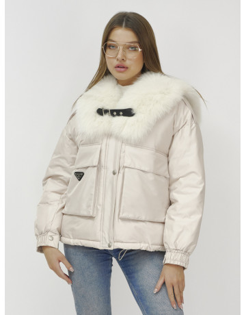 Зимний женский бомбер с меховой опушкой.