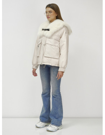 Зимний женский бомбер с меховой опушкой.