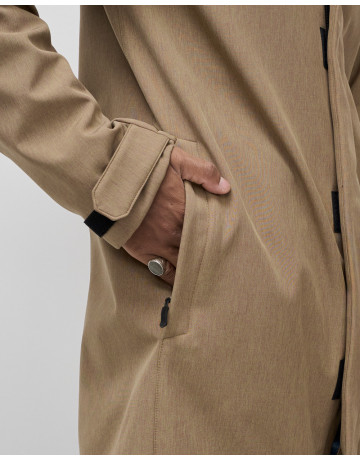 Мужская спортивная парка с капюшоном softshell, бежевая.