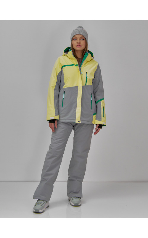 Женский горнолыжный костюм: стиль и комфорт для зимних приключений.
