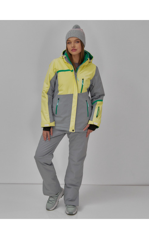Женский горнолыжный костюм: стиль и комфорт для зимних приключений.