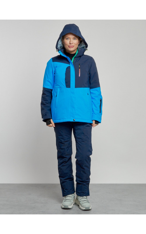 Женский горнолыжный костюм для зимних видов спорта.