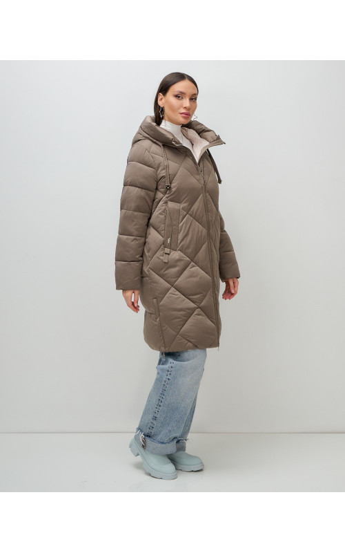 Длинный женский пуховик с капюшоном для зимы