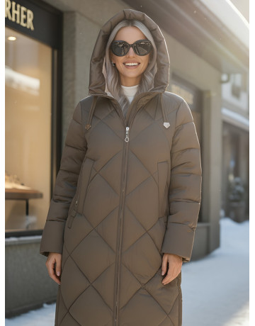 Длинный женский пуховик с капюшоном для зимы