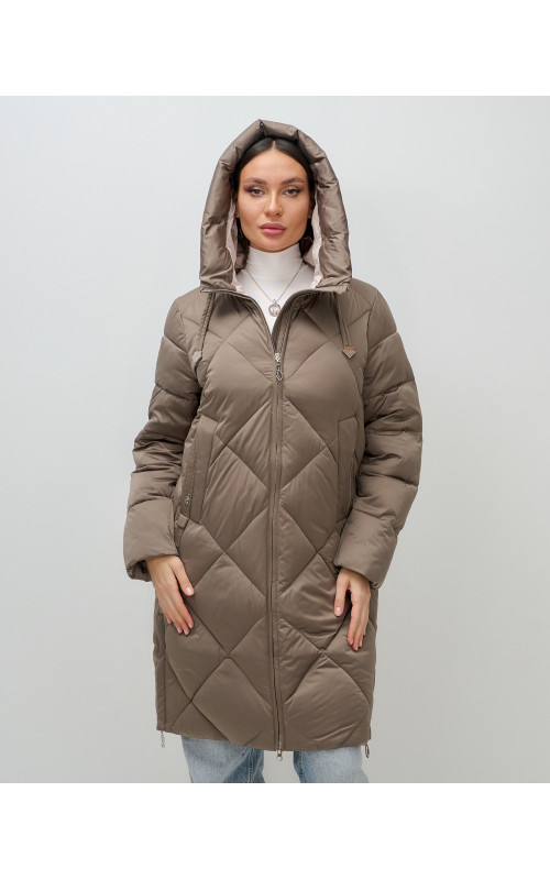 Длинный женский пуховик с капюшоном для зимы