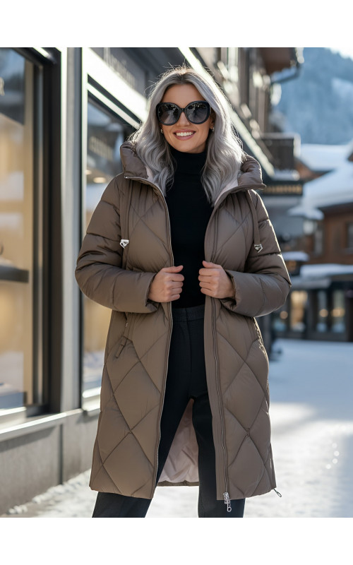 Длинный женский пуховик с капюшоном для зимы