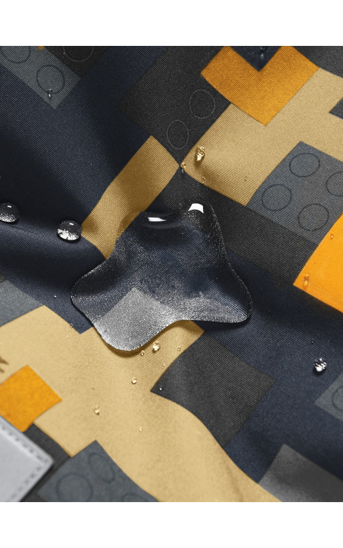 Зимний комбинезон для мальчика: активный отдых и безопасность