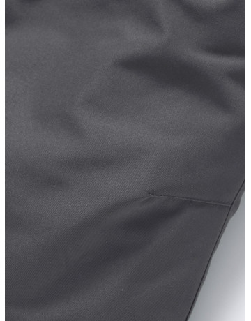 Зимний комбинезон для мальчика: активный отдых и безопасность