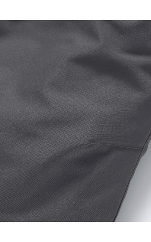 Зимний комбинезон для мальчика: активный отдых и безопасность