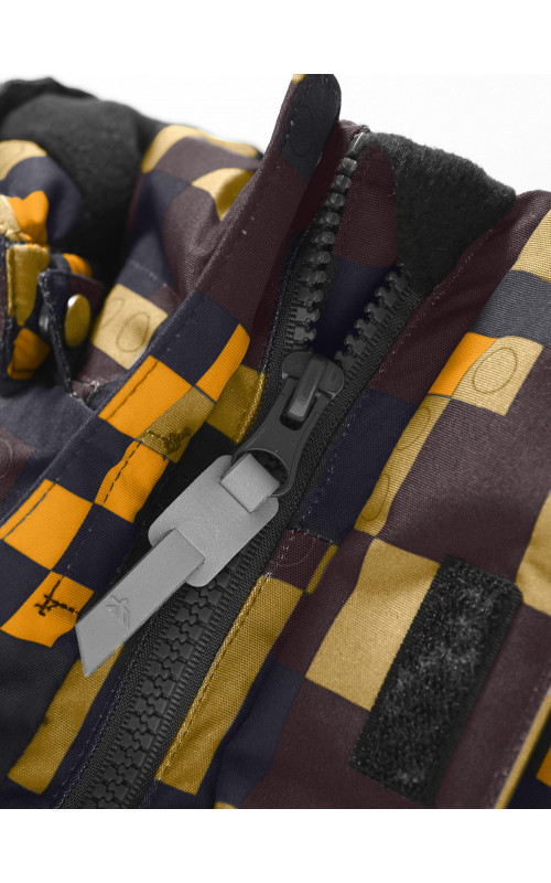 Зимний комбинезон для мальчика: активный отдых и безопасность