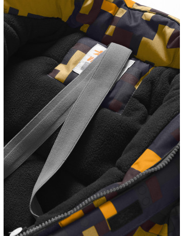 Зимний комбинезон для мальчика: активный отдых и безопасность