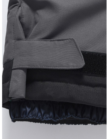 Зимний комбинезон для мальчика: активный отдых и безопасность