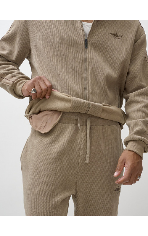 Мужской спортивный утеплённый костюм с начёсом для активного отдыха.