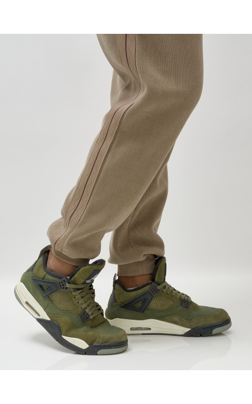 Мужской спортивный утеплённый костюм с начёсом для активного отдыха.