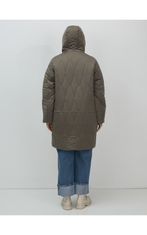 Длинный зимний пуховик для женщин с капюшоном.