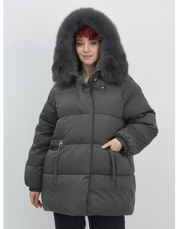 Пуховик с мехом песца, элегантный и стильный, для зимы 2025.