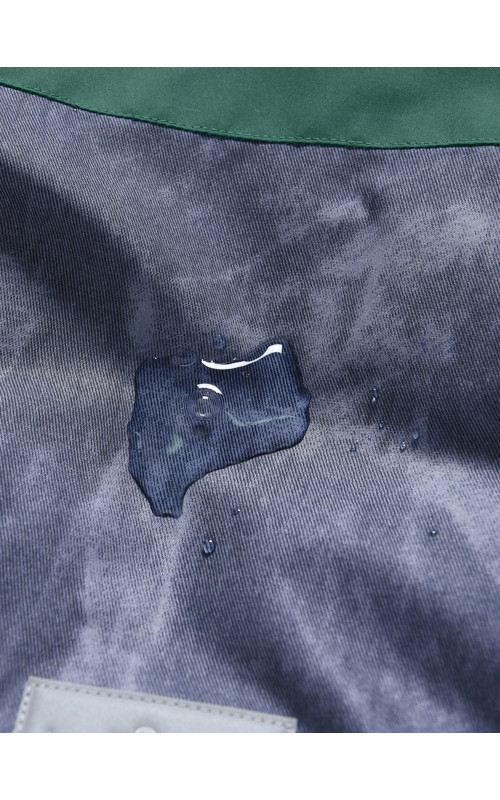 Зимний комбинезон для девочки: комфорт и тепло в зимних приключениях