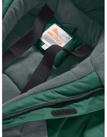 Зимний комбинезон для девочки: комфорт и тепло в зимних приключениях