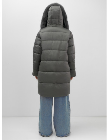 Длинный зимний пуховик премиум-класса.