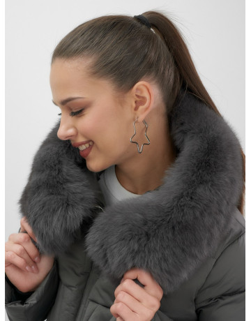 Длинный зимний пуховик премиум-класса.