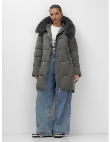 Длинный зимний пуховик премиум-класса.