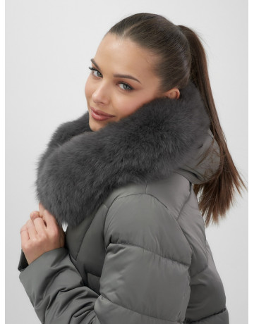 Длинный зимний пуховик премиум-класса.