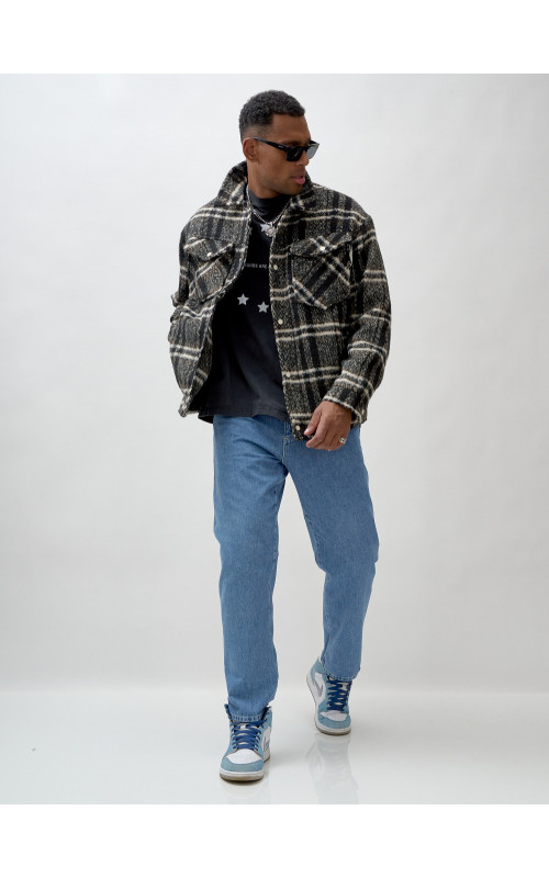 Мужская шерстяная рубашка прямого кроя для любого случая.