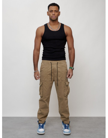 Мужские брюки зауженного кроя.