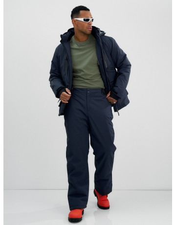 Мужской горнолыжный костюм для активного отдыха.
