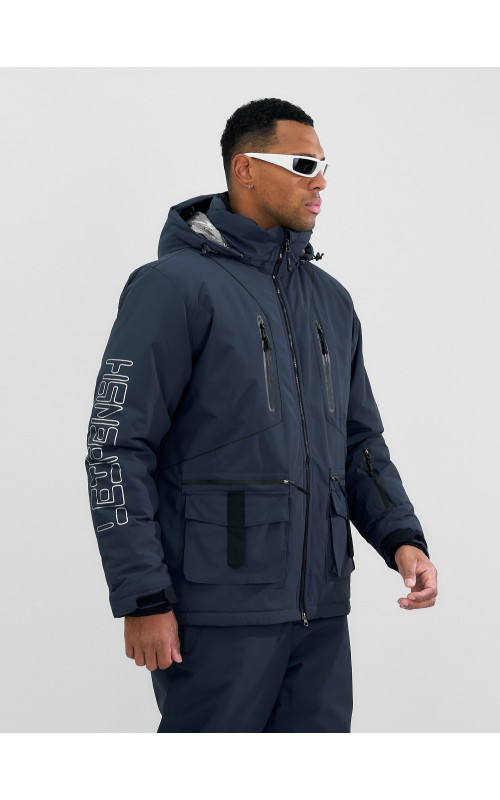 Мужской горнолыжный костюм для активного отдыха.