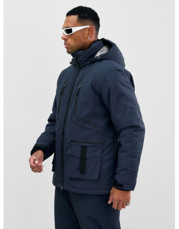 Мужской горнолыжный костюм для активного отдыха.