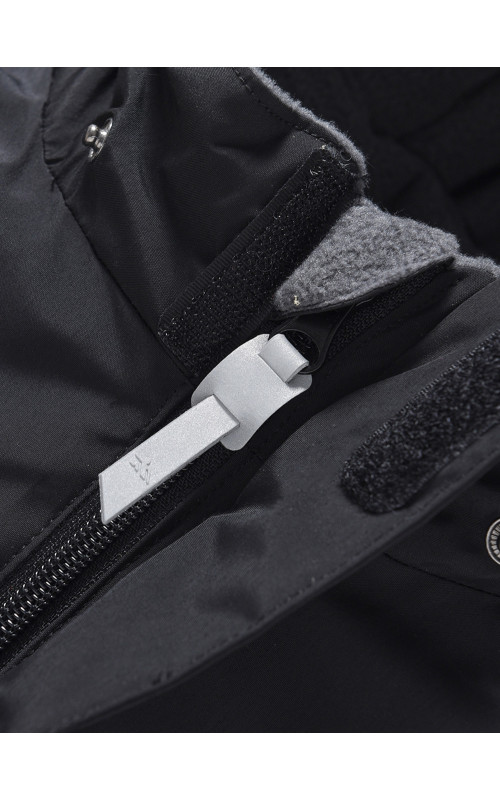 Зимний комбинезон для мальчика: комфорт и защита в зимних приключениях