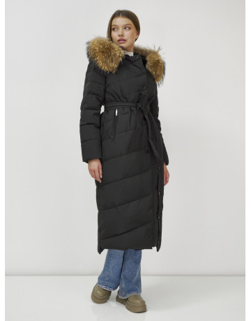 Длинный женский пуховик с мехом енота 