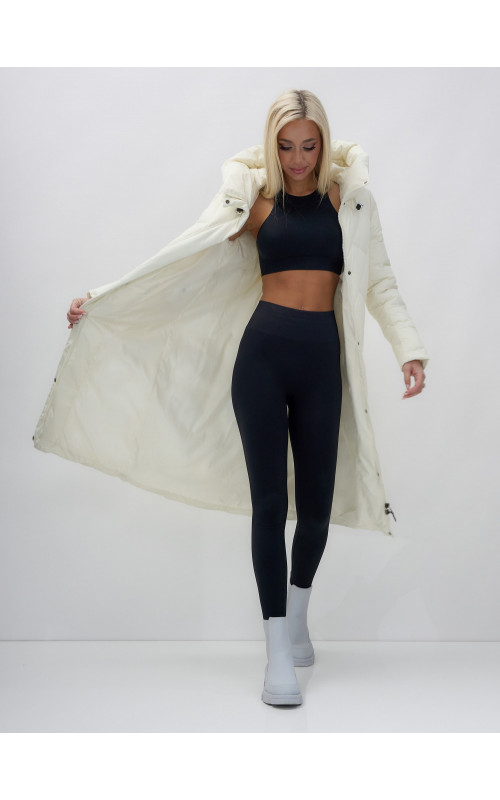 Длинный зимний пуховик с капюшоном для женщин.