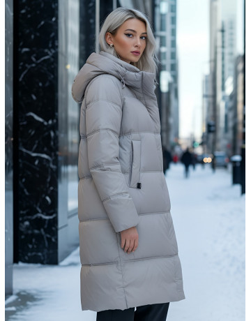 Длинный женский пуховик с капюшоном для зимы.