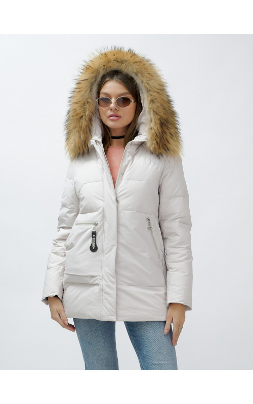 Зимняя женская куртка премиум-класса с опушкой из натурального меха енота.