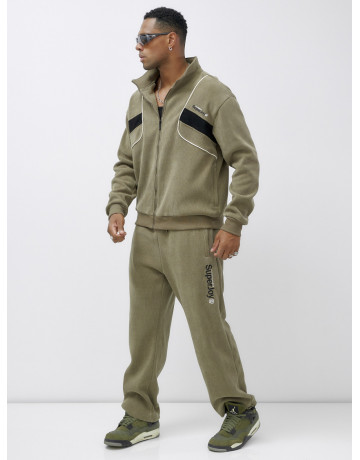 Утеплённый мужской спортивный костюм.