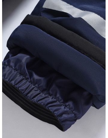 Зимний горнолыжный костюм для девочки.