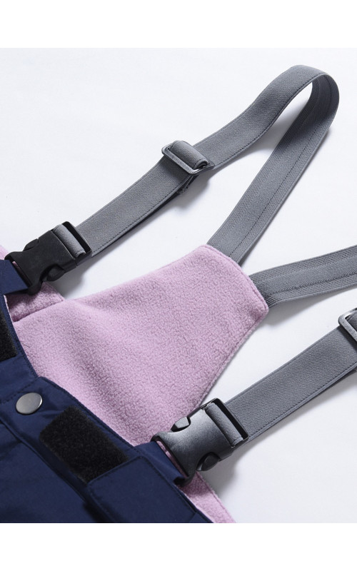 Зимний горнолыжный костюм для девочки.