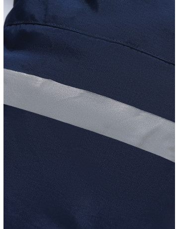 Зимний горнолыжный костюм для девочки.