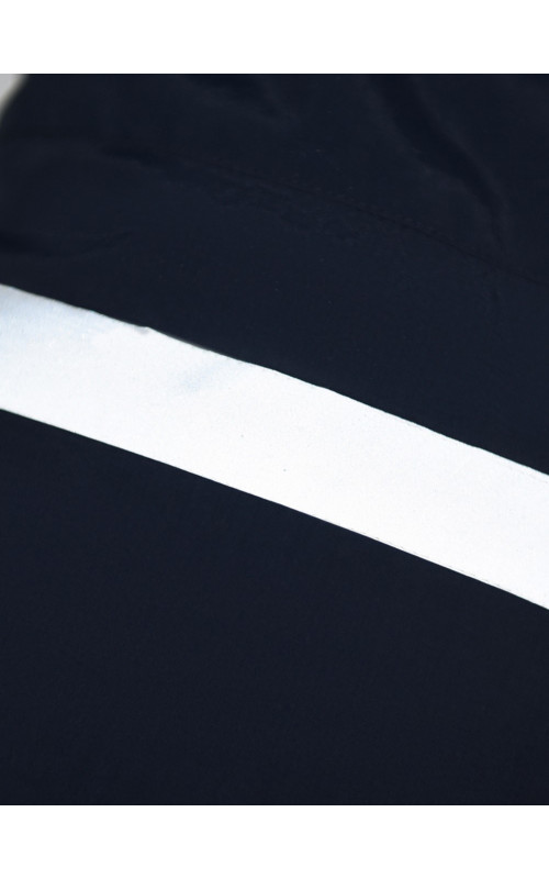 Зимний горнолыжный костюм для девочки.