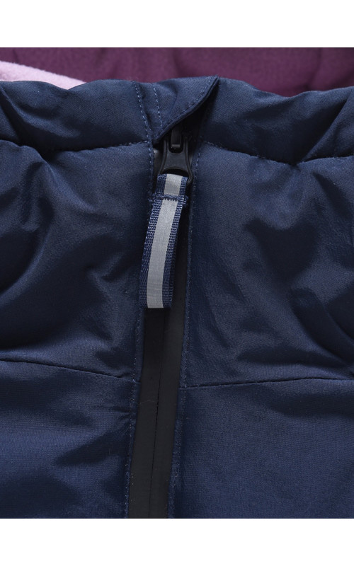 Зимний горнолыжный костюм для девочки.