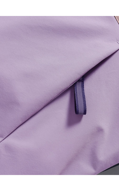 Зимний горнолыжный костюм для девочки.