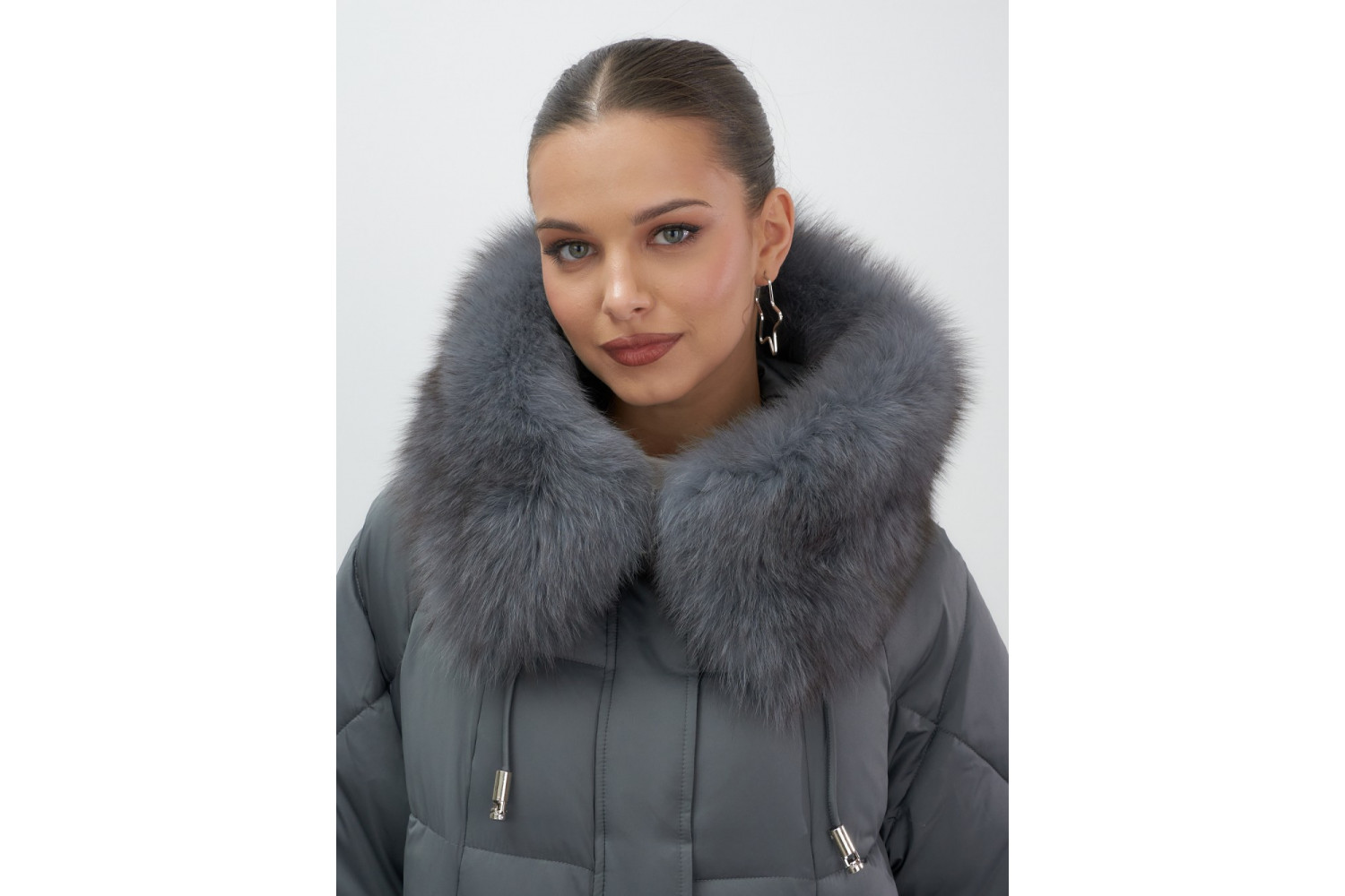 Почему натуральный мех песца и енота — это выбор премиум-класса