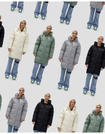 Зимняя куртка свободного кроя для женщин с трикотажными манжетами.